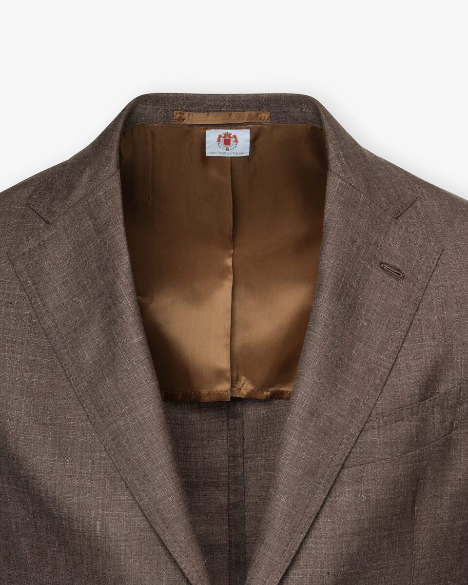 Lining and lapel detail