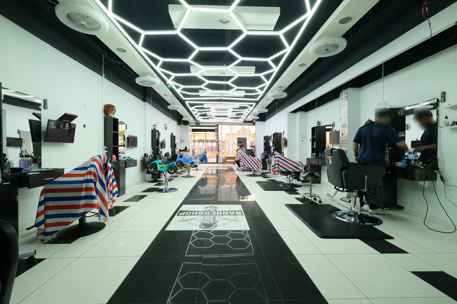 Friseursalon — Vorher